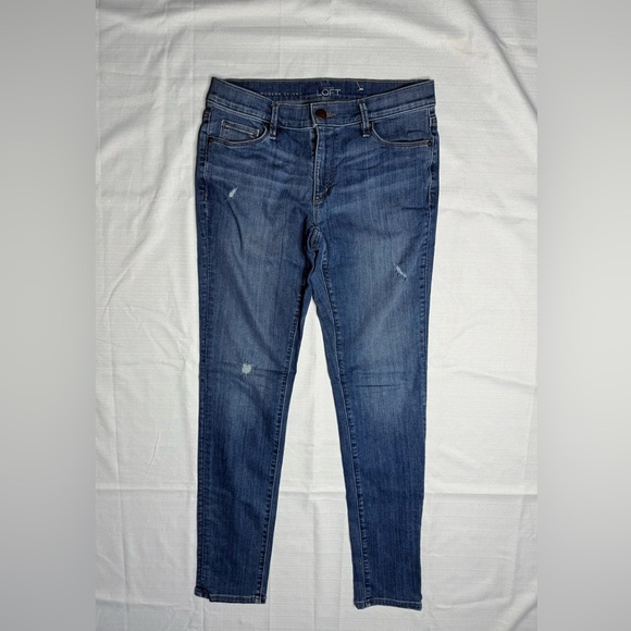 Ann Taylor Women’s Distressed Mid Rise Modern Skinny Jeans Sz: 28 /6 - Picture 1 of 7